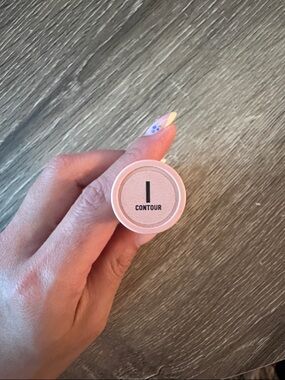 Contour Stick KKW- tan color